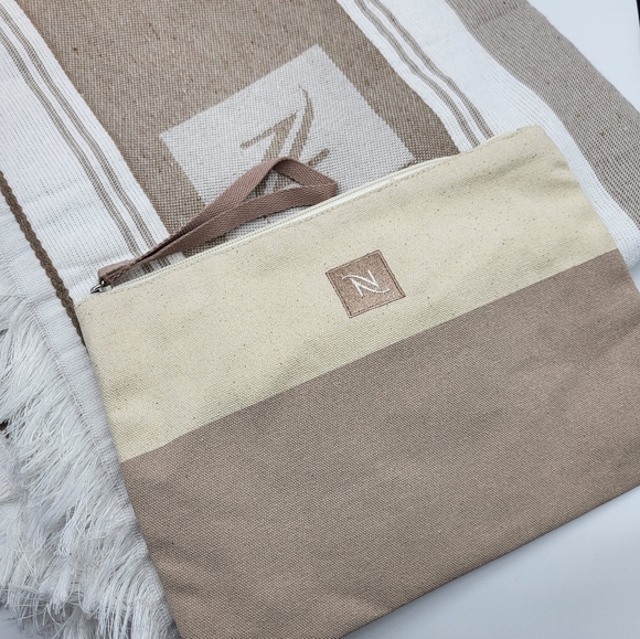 Nespresso Beach Bundle Collection - Picture 3 of 4